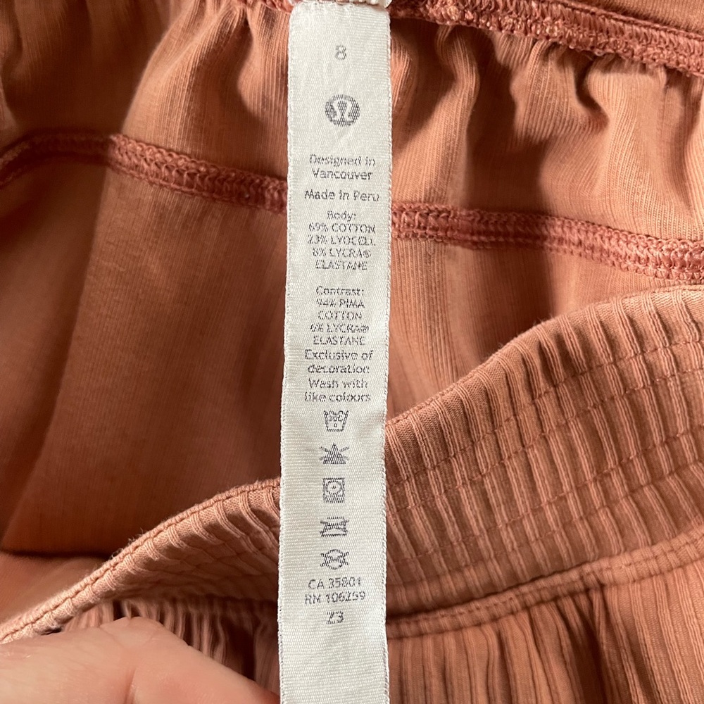 Lululemon Ribbed LA Boxer Shorts - Picture 4 of 4